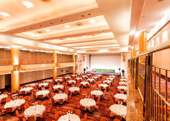 Grand Elysee Hotel 5*