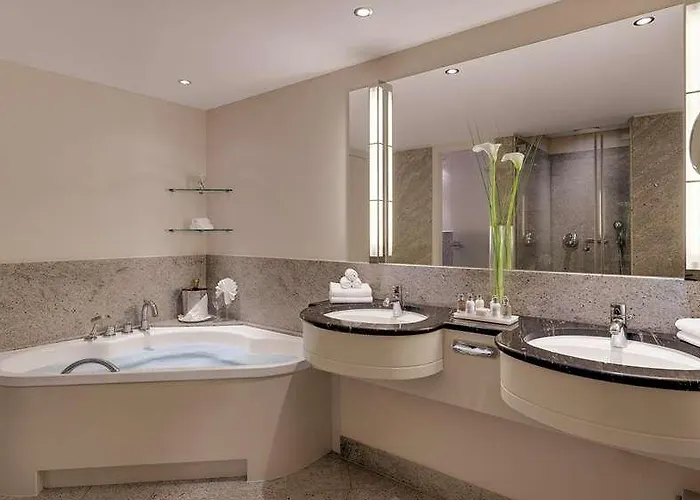 Grand Elysee 5*