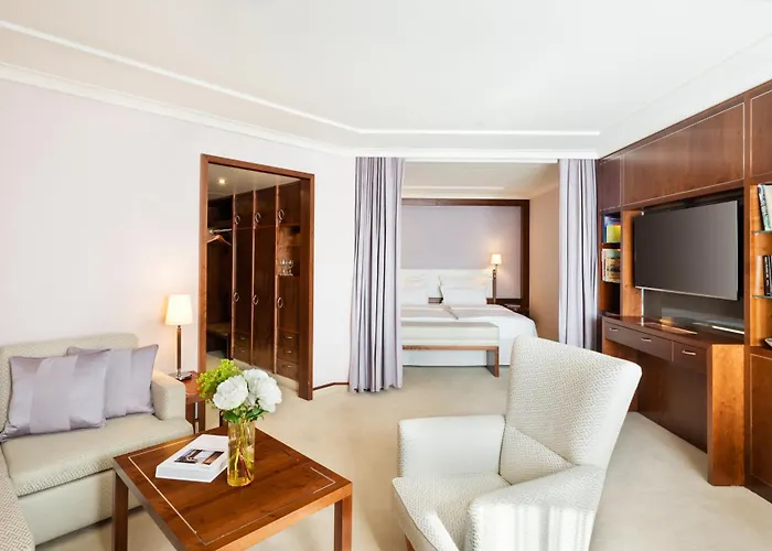 Hotel Grand Elysee 5*