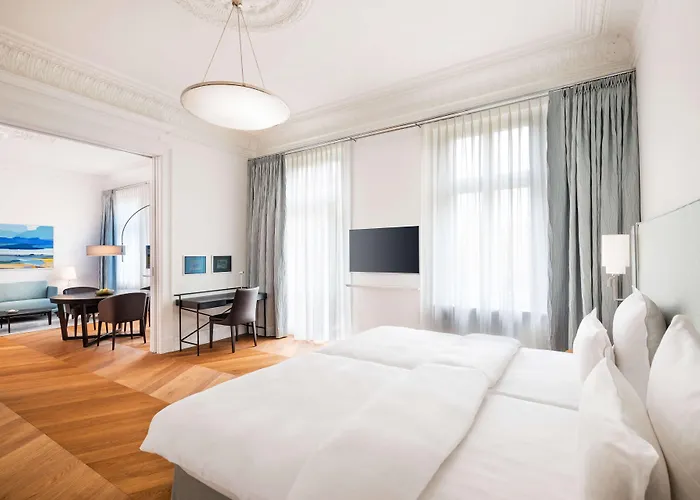 Grand Elysee Hotel