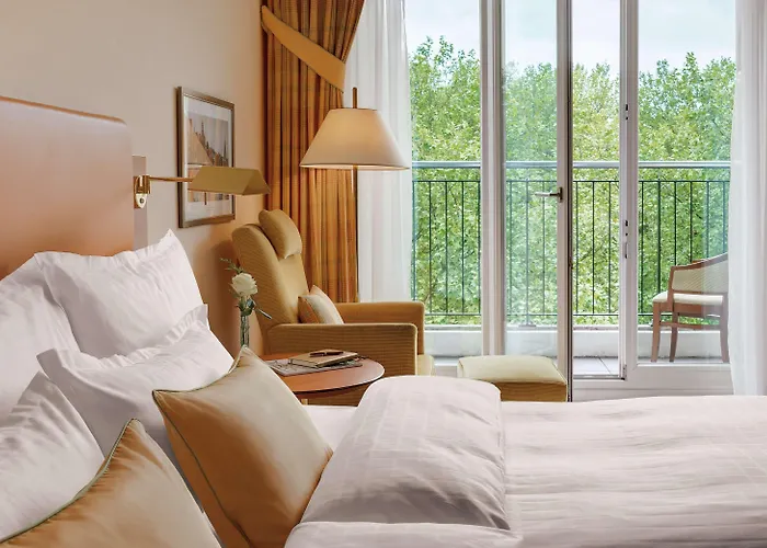 Grand Elysee Hotel 5*